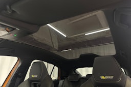 oranssi Skoda Enyaq 2025 kuva 39.