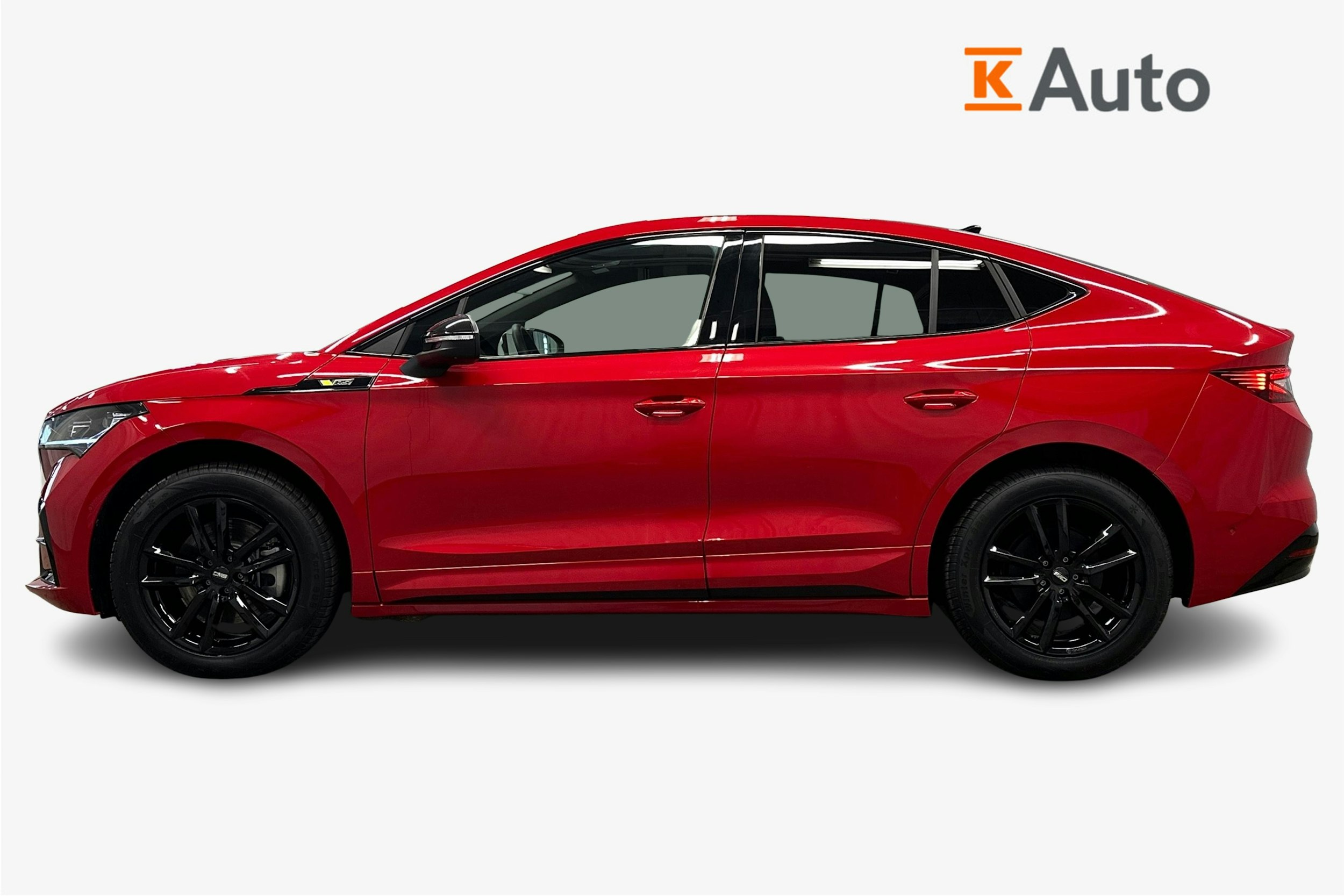 punainen Skoda Enyaq 2025 kuva 5.