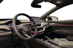 punainen Skoda Enyaq 2025 kuva 6.