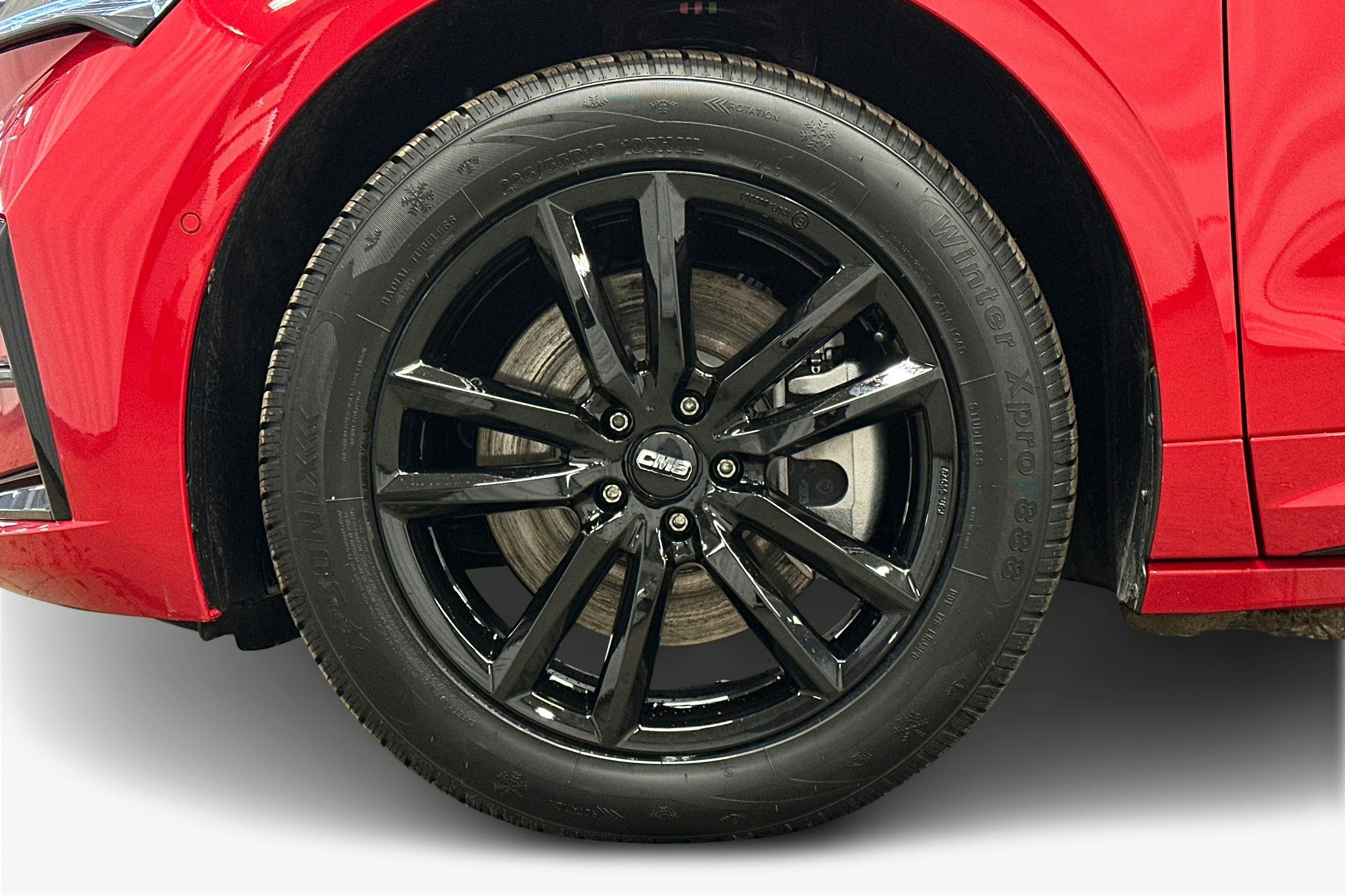 punainen Skoda Enyaq 2025 kuva 9.