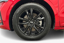 punainen Skoda Enyaq 2025 kuva 9.