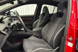 punainen Skoda Enyaq 2025 kuva 15.