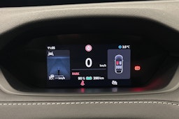 punainen Skoda Enyaq 2025 kuva 22.