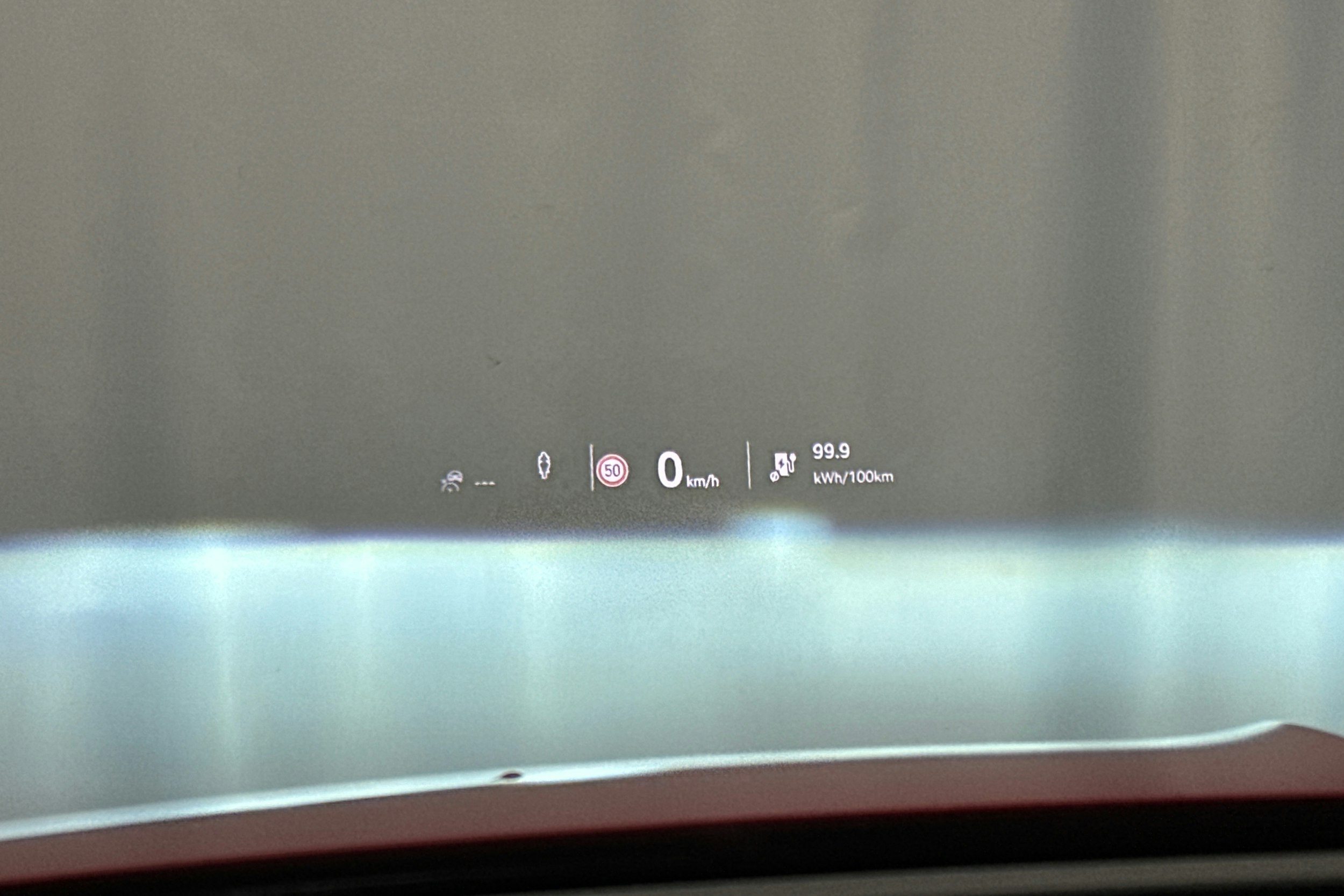 punainen Skoda Enyaq 2025 kuva 23.