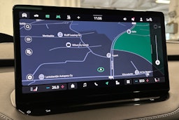 punainen Skoda Enyaq 2025 kuva 24.