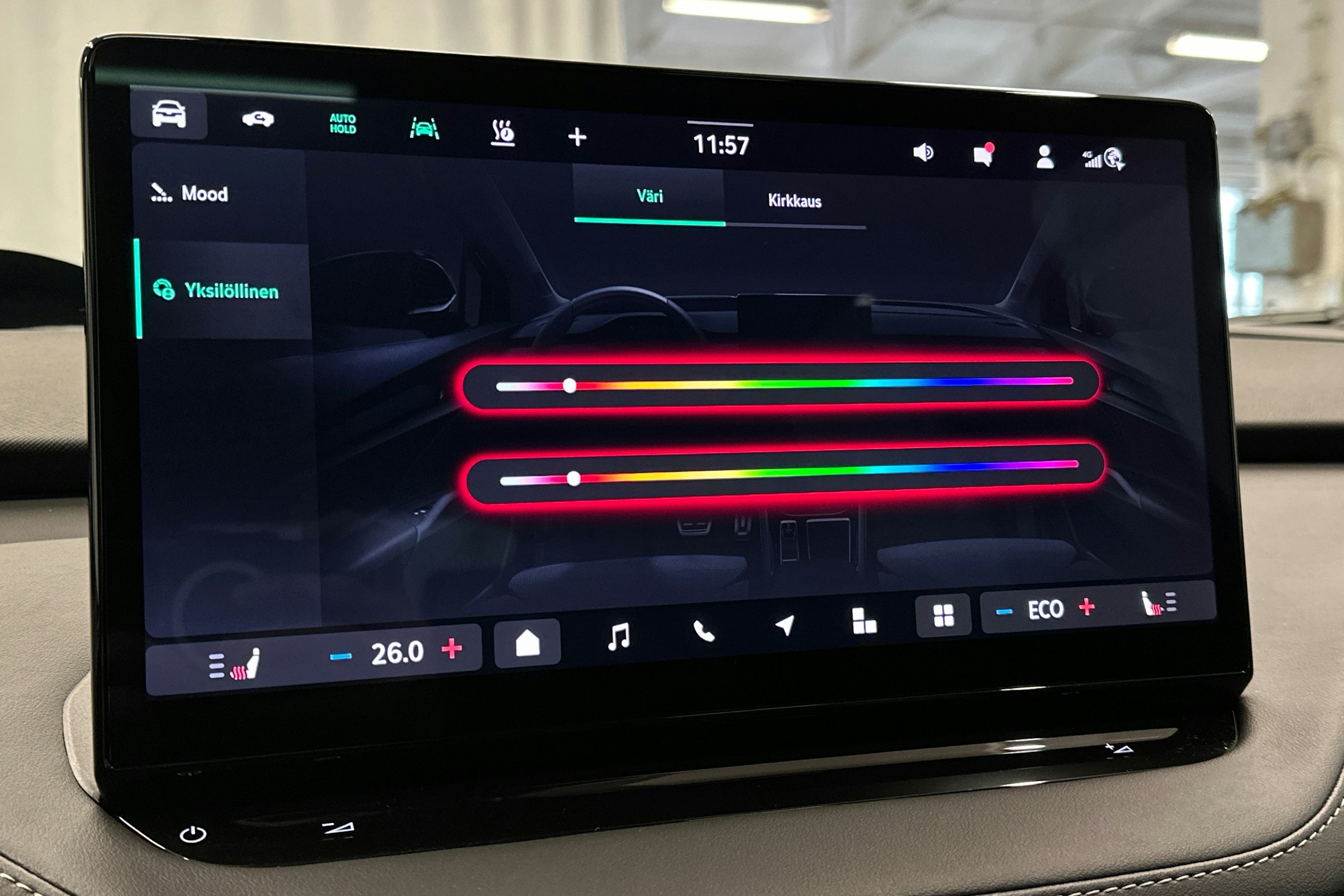 punainen Skoda Enyaq 2025 kuva 29.