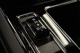 punainen Skoda Enyaq 2025 kuva 34.