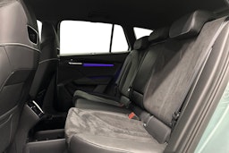 harmaa Skoda Enyaq 2025 kuva 10.