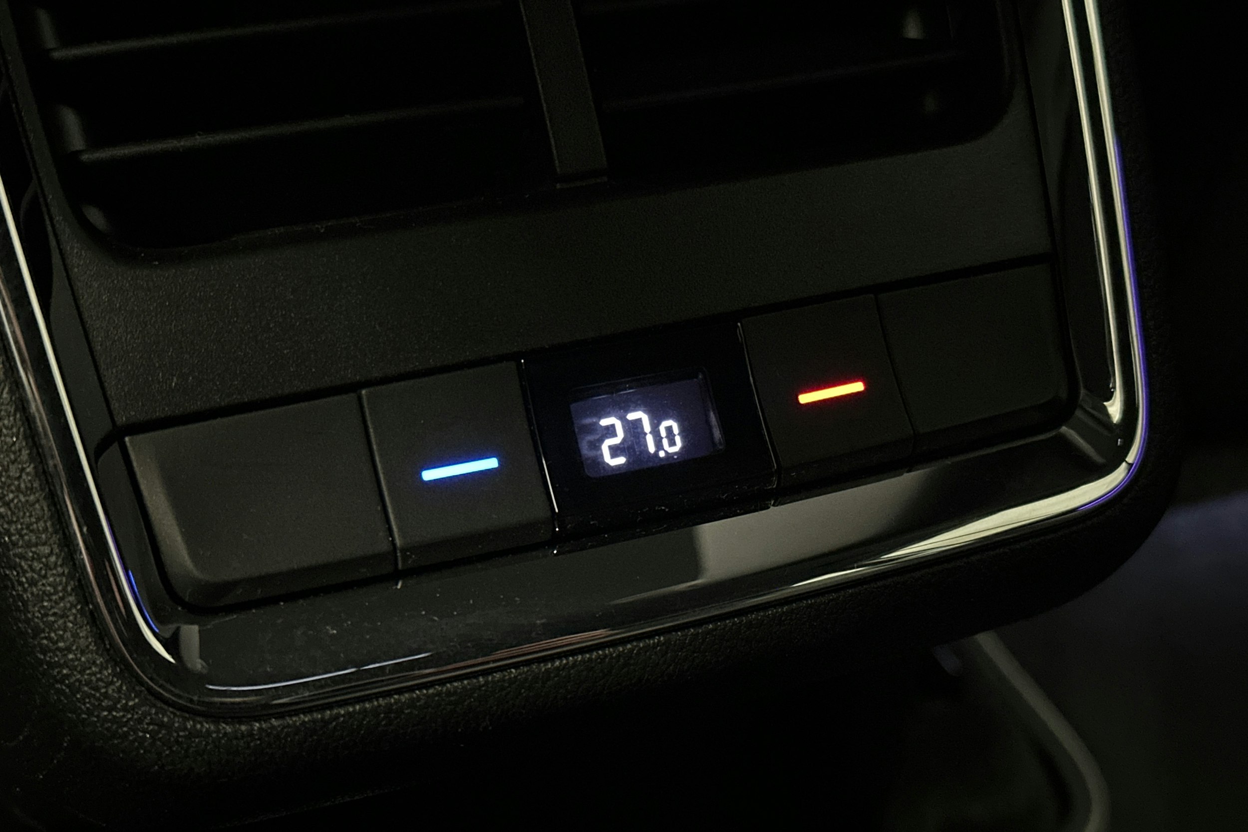 harmaa Skoda Enyaq 2025 kuva 17.