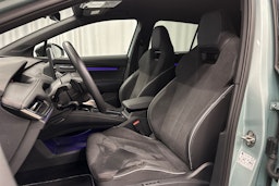 harmaa Skoda Enyaq 2025 kuva 18.