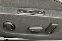 harmaa Skoda Enyaq 2025 kuva 19.