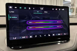 harmaa Skoda Enyaq 2025 kuva 30.