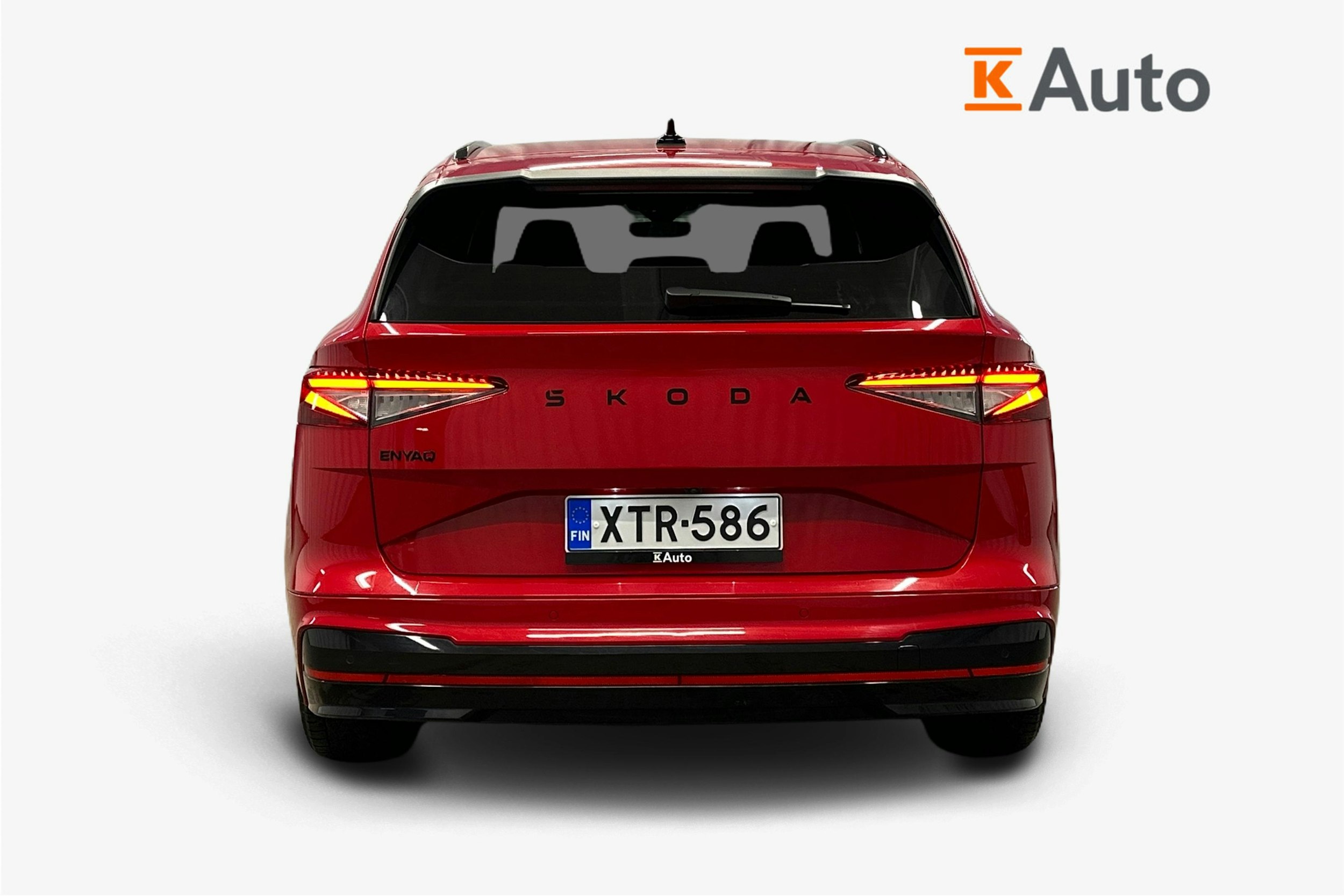 punainen Skoda Enyaq 2025 kuva 3.