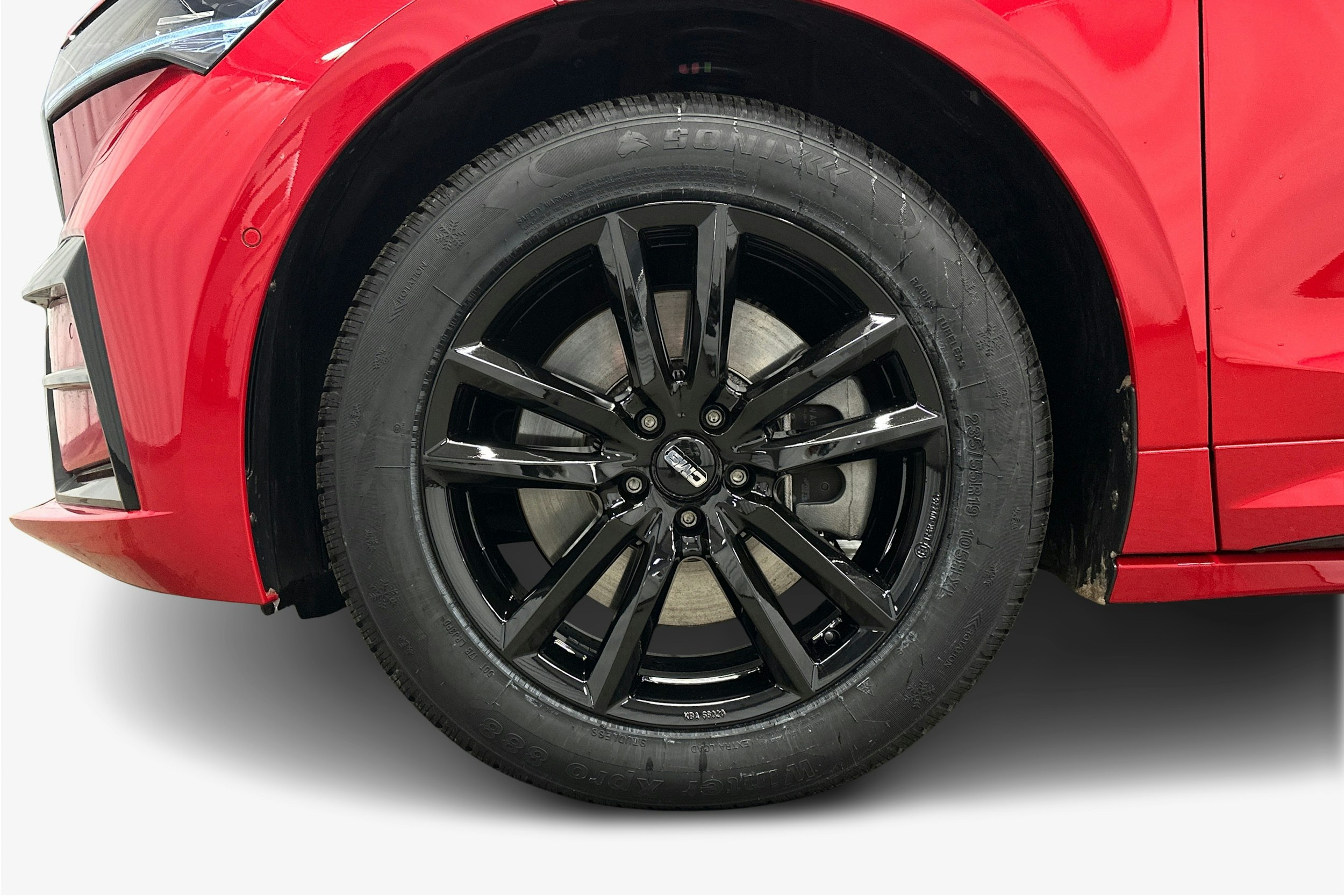 punainen Skoda Enyaq 2025 kuva 11.