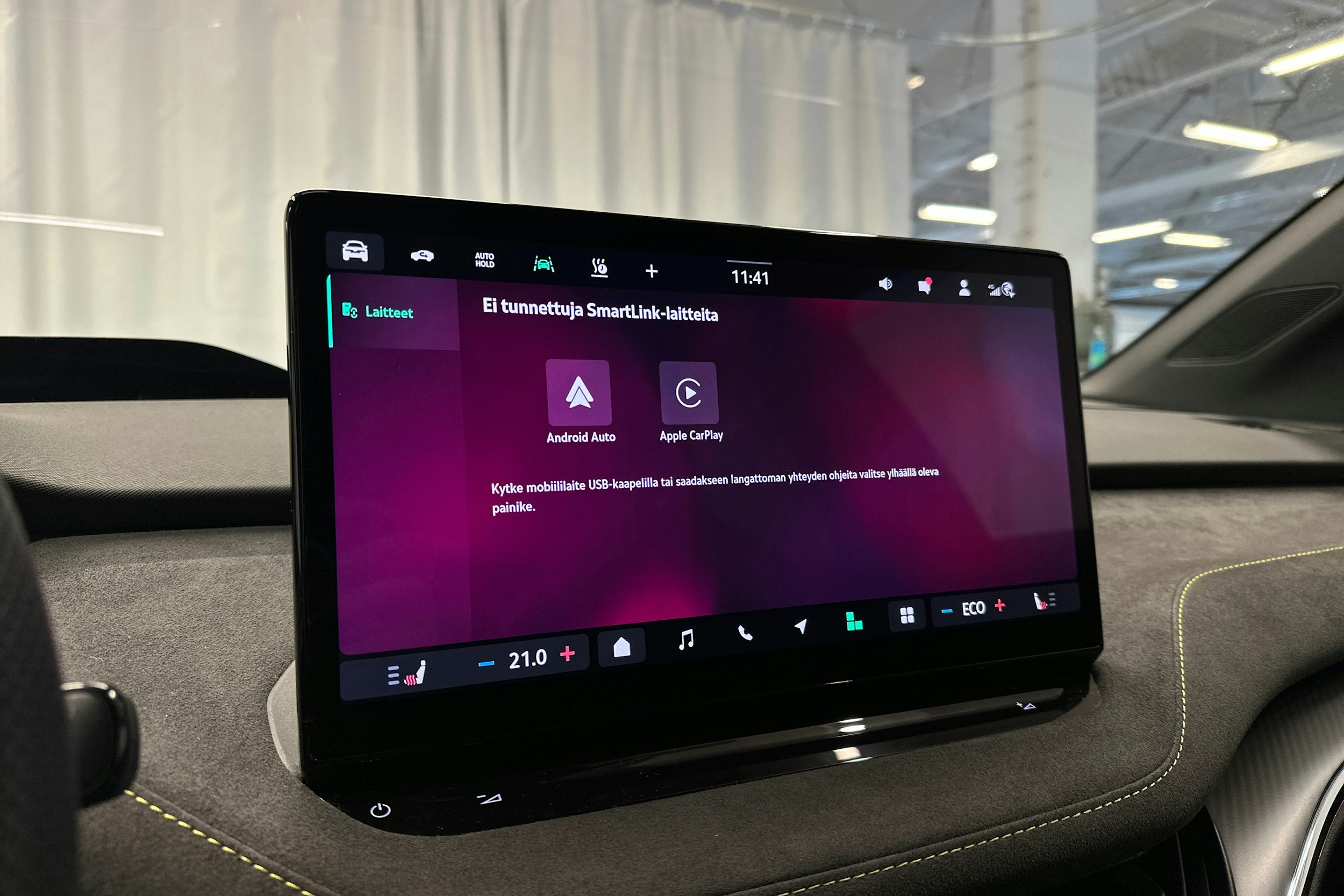 punainen Skoda Enyaq 2025 kuva 20.