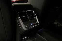 punainen Skoda Enyaq 2025 kuva 30.