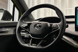 vihreä Skoda Enyaq 2025 kuva 18.