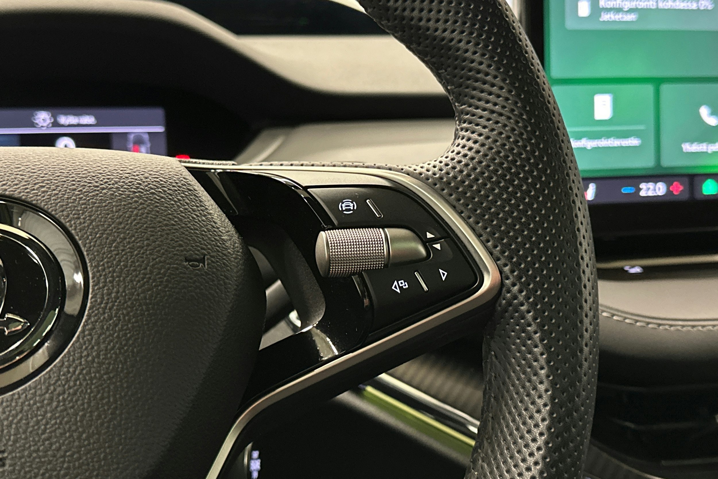 vihreä Skoda Enyaq 2025 kuva 20.