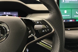 vihreä Skoda Enyaq 2025 kuva 20.