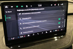 vihreä Skoda Enyaq 2025 kuva 28.