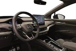 oranssi Skoda Enyaq 2025 kuva 8.