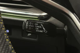 oranssi Skoda Enyaq 2025 kuva 25.