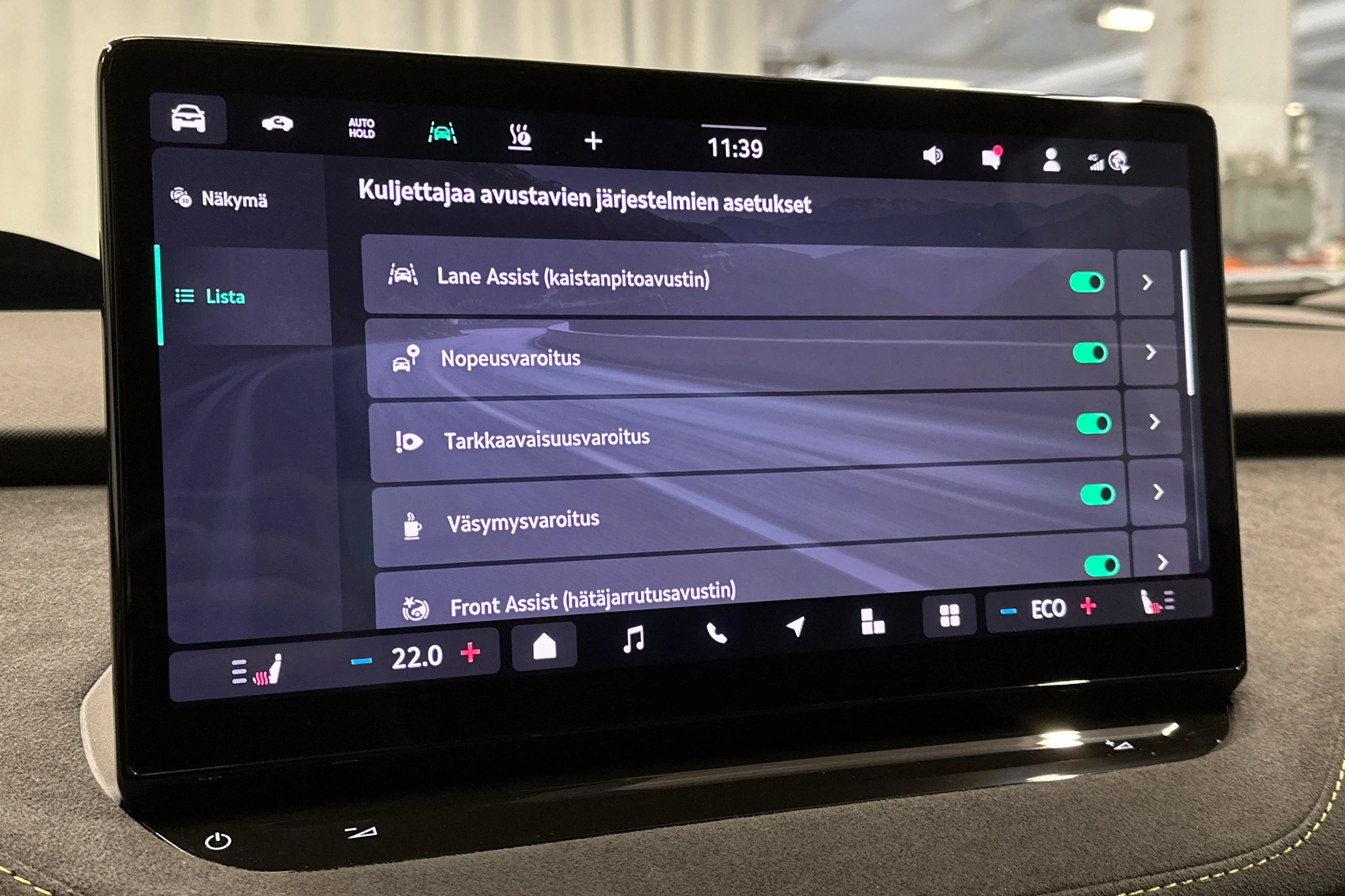 oranssi Skoda Enyaq 2025 kuva 30.