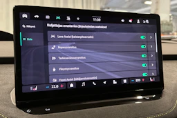 oranssi Skoda Enyaq 2025 kuva 30.