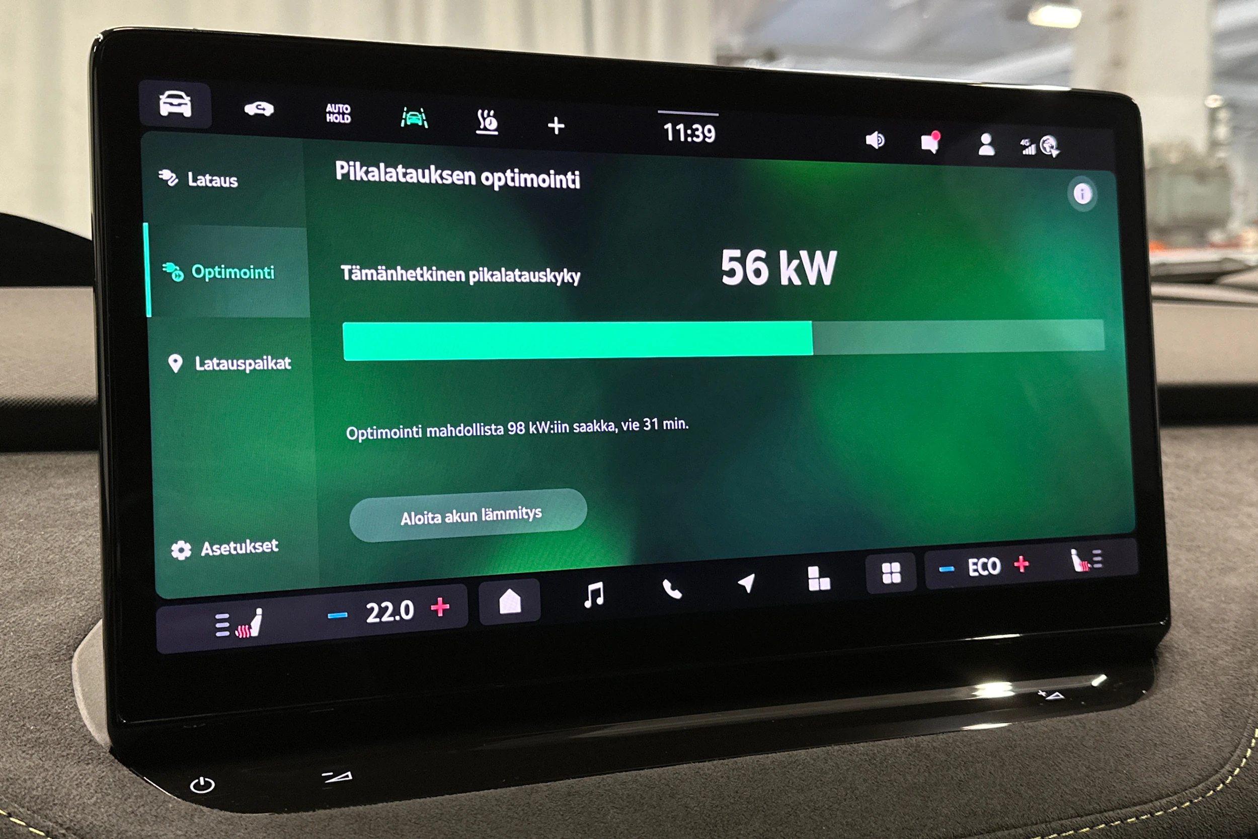 oranssi Skoda Enyaq 2025 kuva 32.