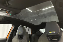 oranssi Skoda Enyaq 2025 kuva 39.