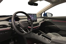 sininen Skoda Enyaq 2026 kuva 8.