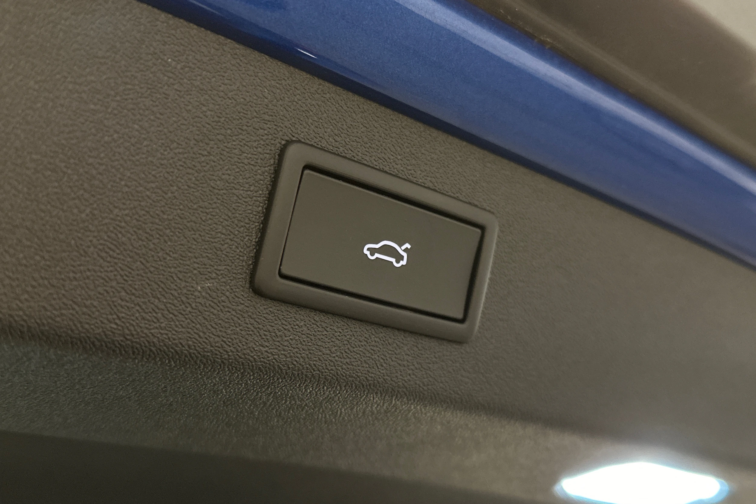 sininen Skoda Enyaq 2026 kuva 16.