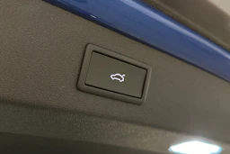 sininen Skoda Enyaq 2026 kuva 16.