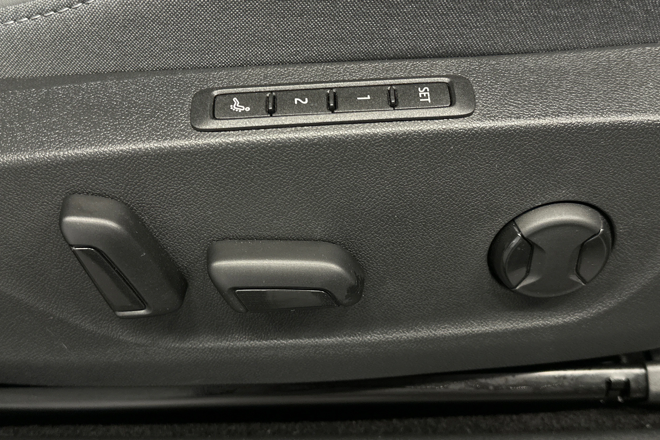 sininen Skoda Enyaq 2026 kuva 20.