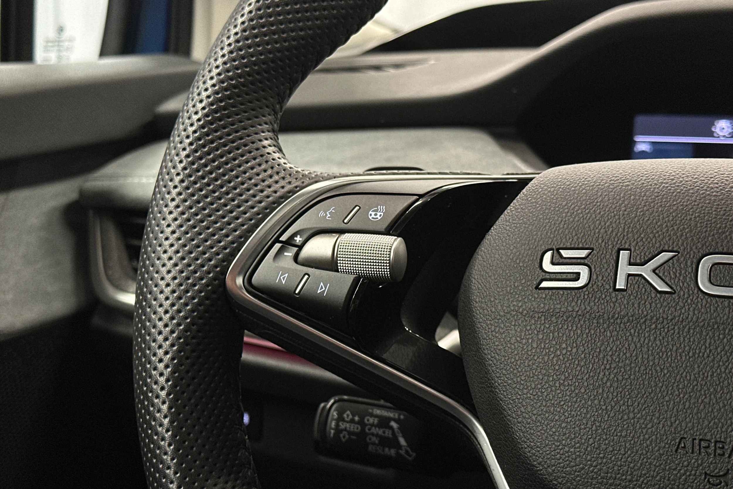 sininen Skoda Enyaq 2026 kuva 22.