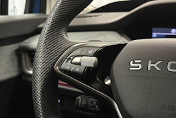 sininen Skoda Enyaq 2026 kuva 22.