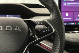 sininen Skoda Enyaq 2026 kuva 23.