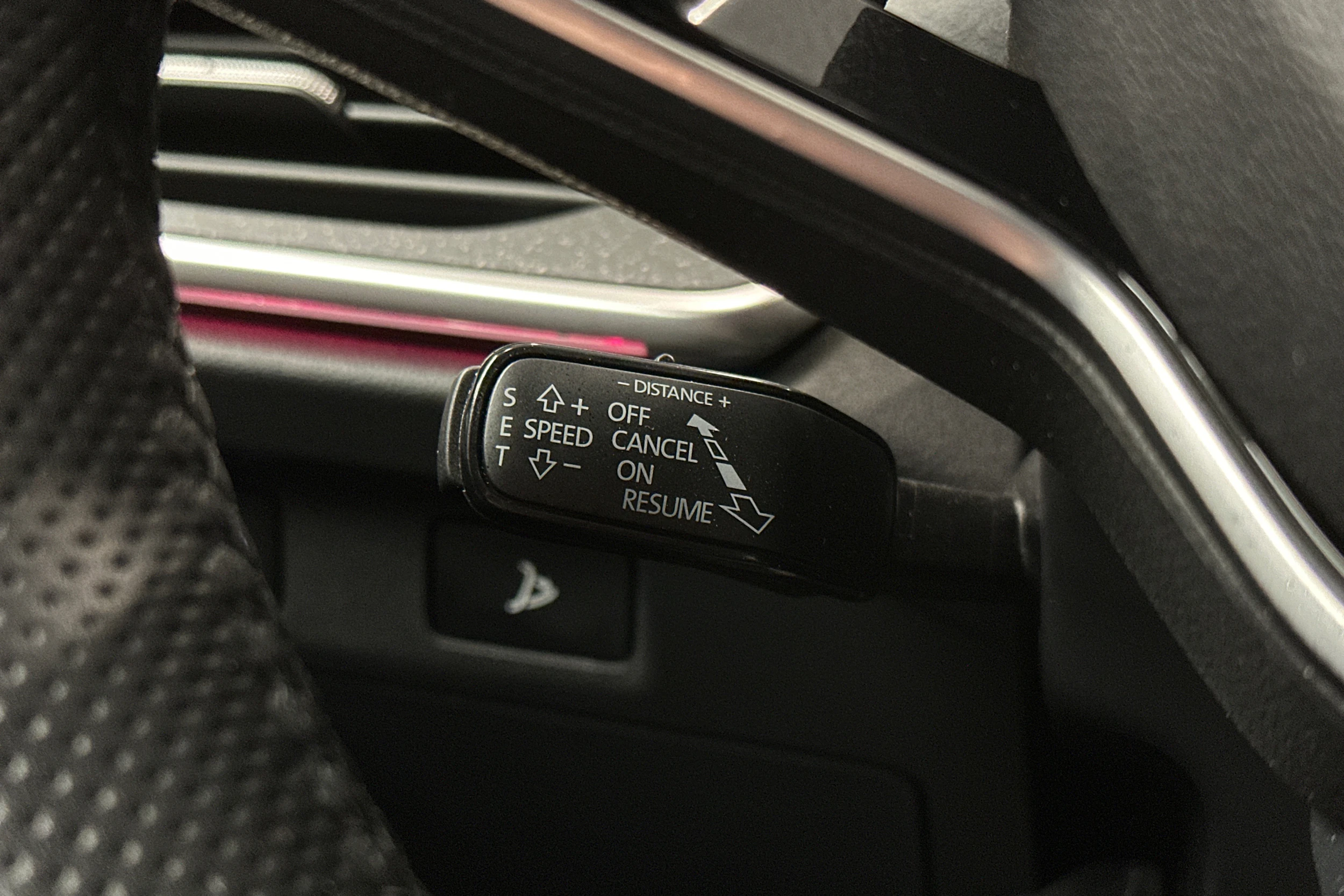 sininen Skoda Enyaq 2026 kuva 24.