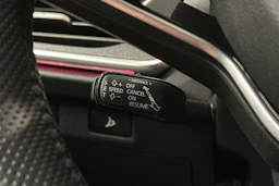 sininen Skoda Enyaq 2026 kuva 24.