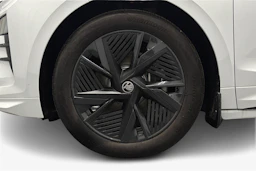 valkoinen Skoda Enyaq 2026 kuva 12.