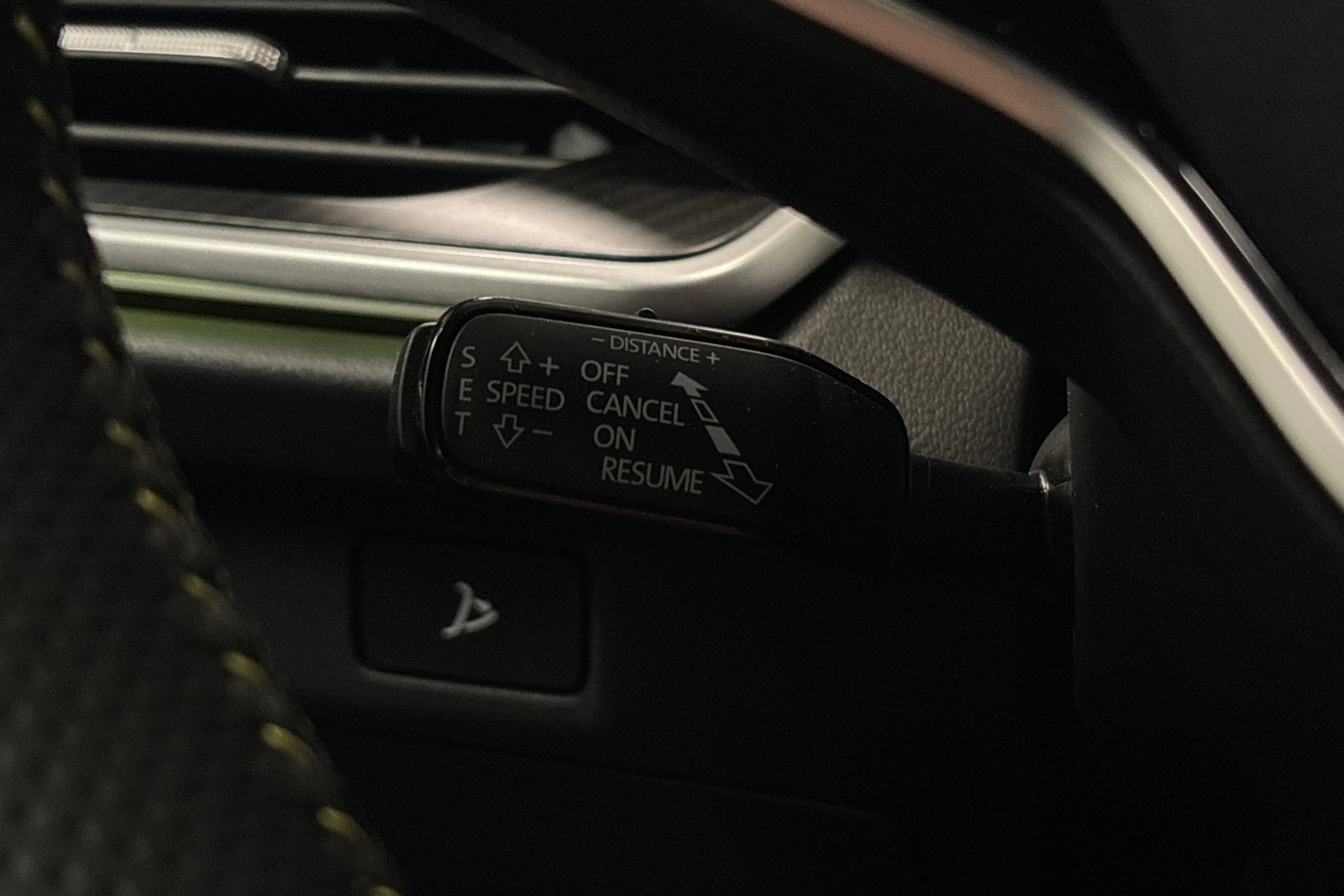 valkoinen Skoda Enyaq 2026 kuva 25.