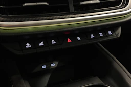 valkoinen Skoda Enyaq 2026 kuva 36.