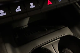 valkoinen Skoda Enyaq 2026 kuva 37.