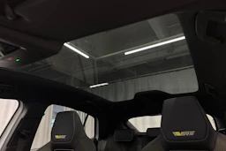 valkoinen Skoda Enyaq 2026 kuva 39.