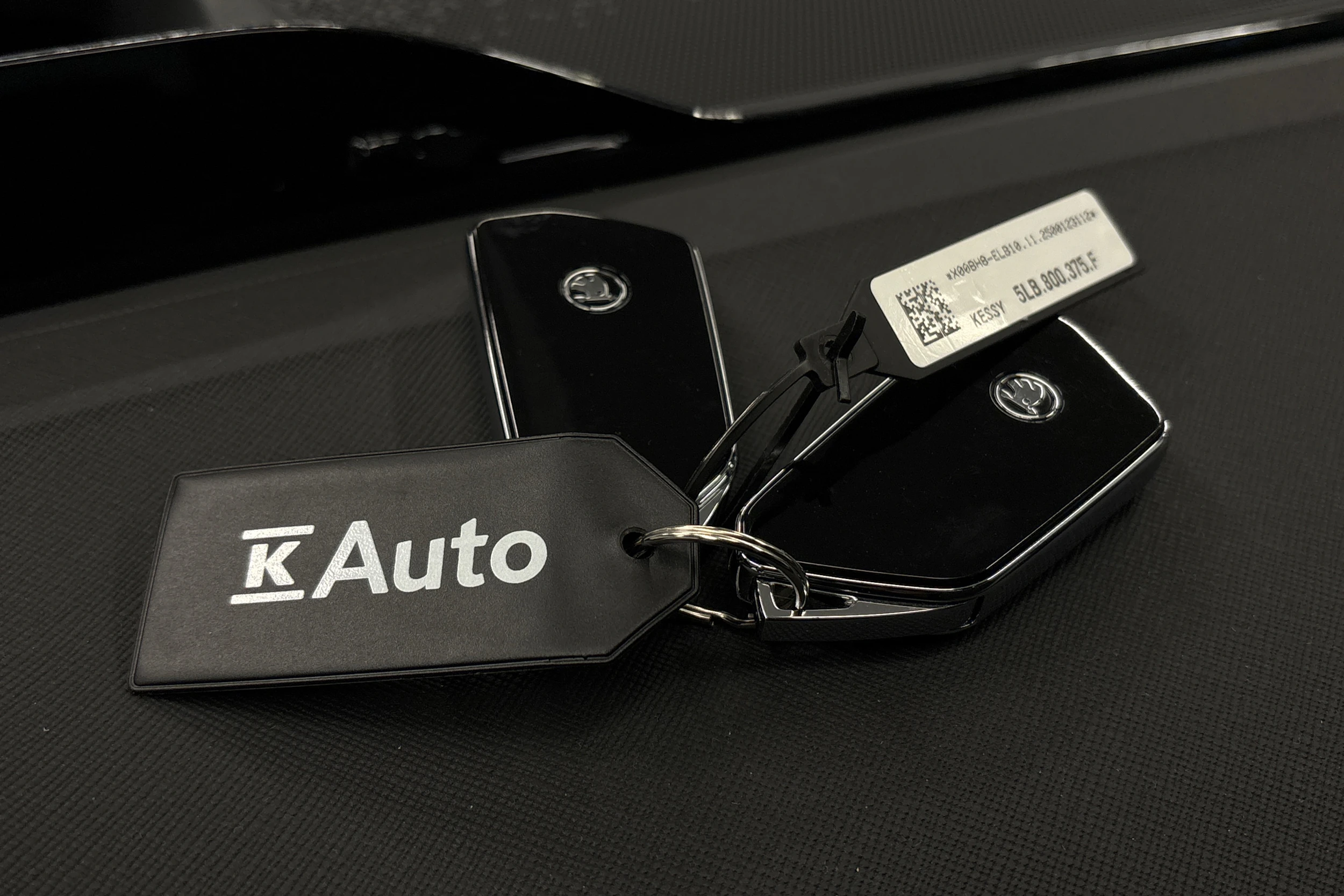 valkoinen Skoda Enyaq 2026 kuva 40.