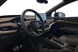 valkoinen Skoda Enyaq 2026 kuva 3.