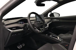 valkoinen Skoda Enyaq 2026 kuva 8.