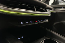 valkoinen Skoda Enyaq 2026 kuva 28.