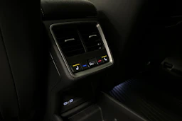valkoinen Skoda Enyaq 2026 kuva 32.