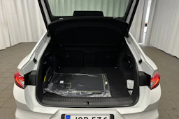valkoinen Skoda Enyaq 2026 kuva 33.